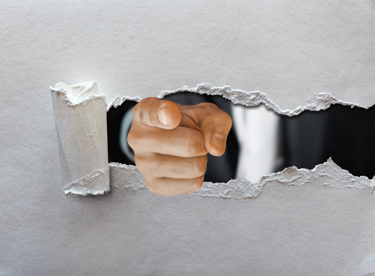 Point, man, pointing — Best SEO Practice In 2025