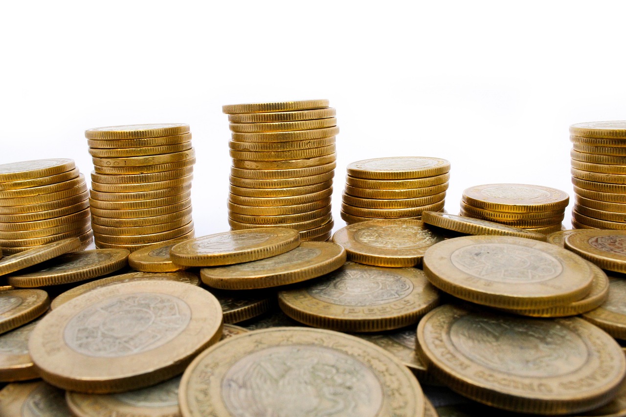 Money, finance, saving — Discover Eligibility for Upcoming Benefit Payments
